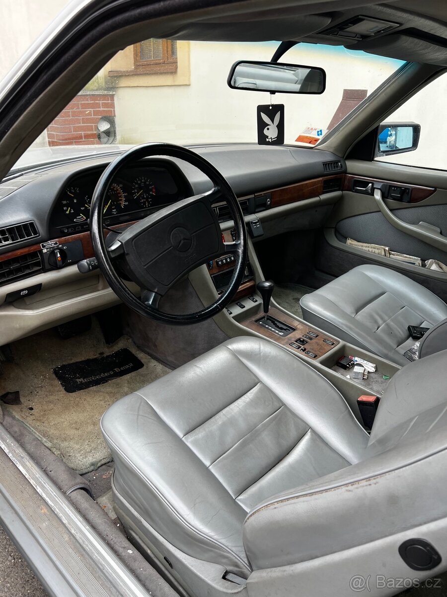 Mercedes-Benz 560 SEC (W126) - 6