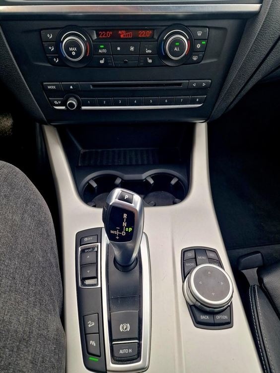 BMW X3 XDrive20d 184k SUV A/T - 6