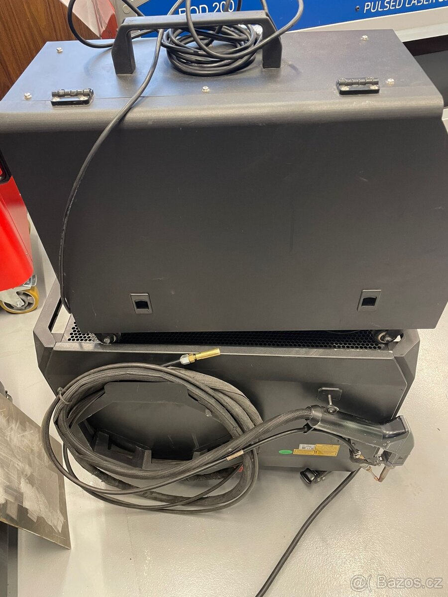 Profesionální laserová svářečka - předváděcí stroj - 6