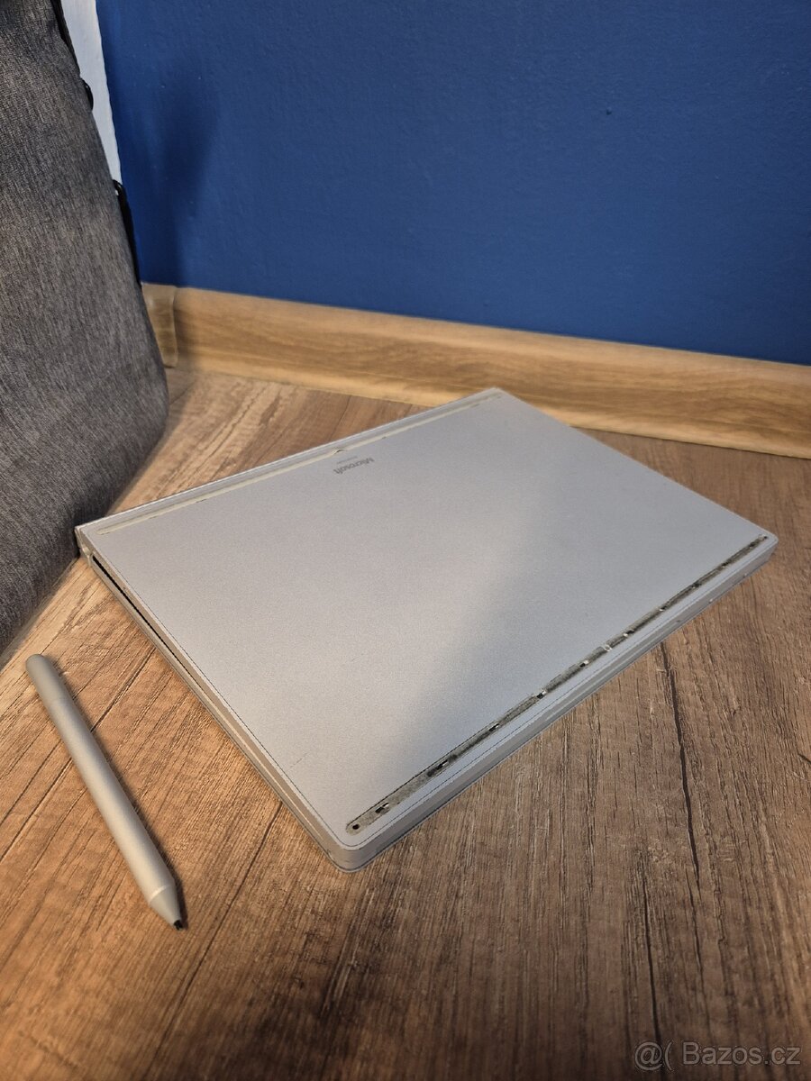 Microsoft Surface Book 3 - i7, gtx 1650, 16gb ram, 2V1 - 6