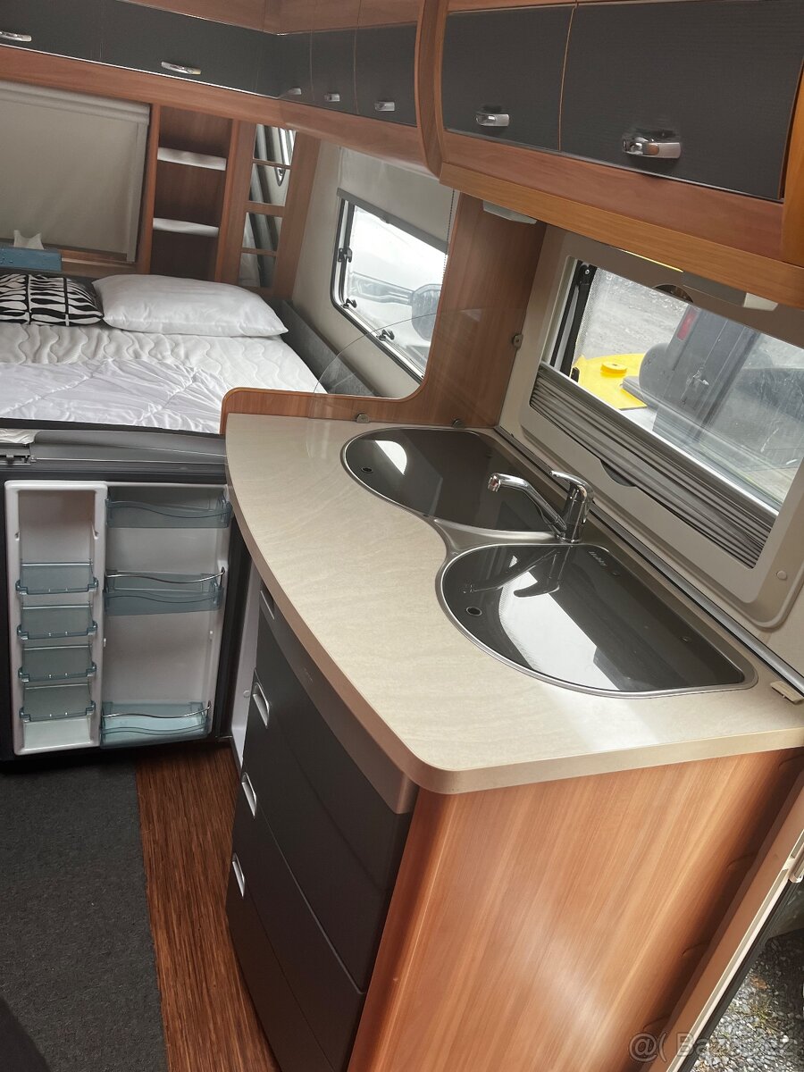 Karavan Hobby 24B De Luxe – r.v. 2011 – výborný stav - 6