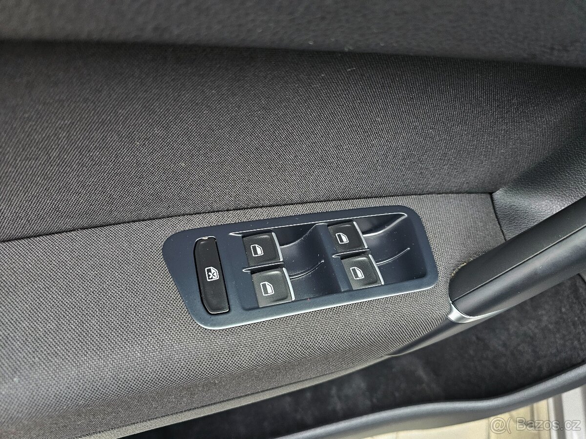 Golf Sportsvan 1,4TSi 92KW DSG HIGHLINE Dig.klima,NAVI, STK - 6