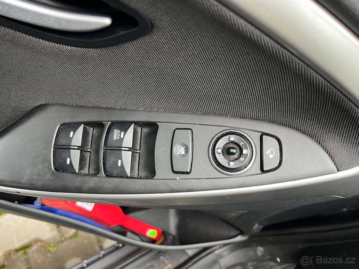 Hyundai i30 Combi 1.6 GDi, 99kw, Servisní knížka, ČR - 6