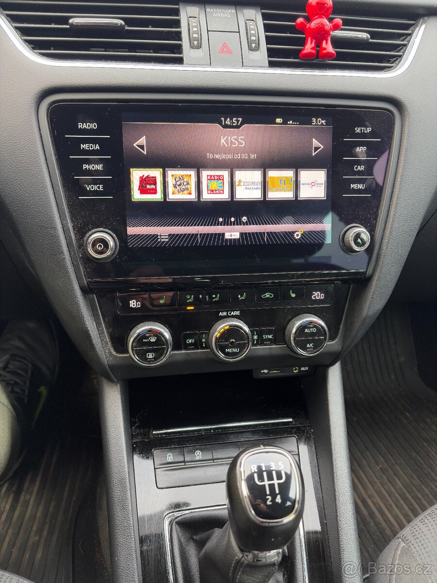 Škoda Octavia combi 1,6tdi/85 Kw-STYLE - 6