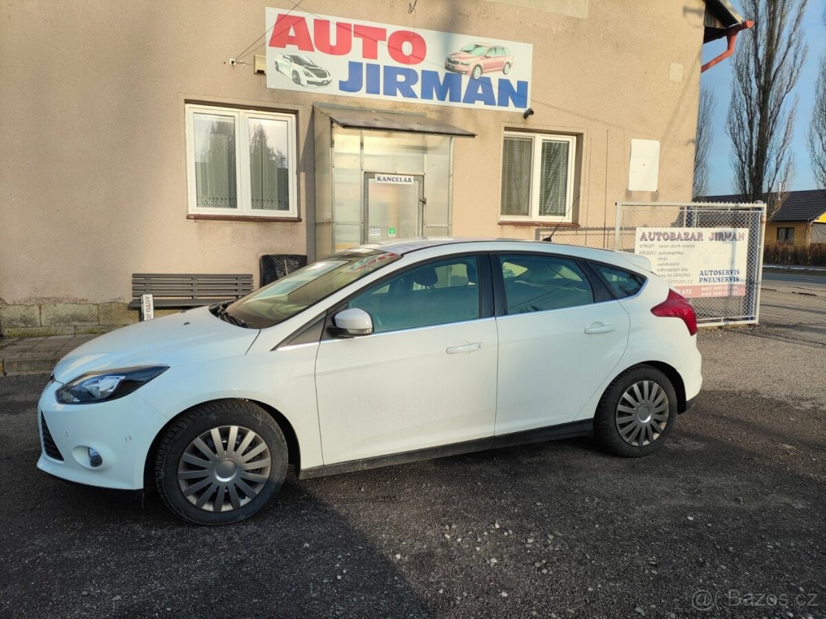 Ford Focus 1.6i - 6