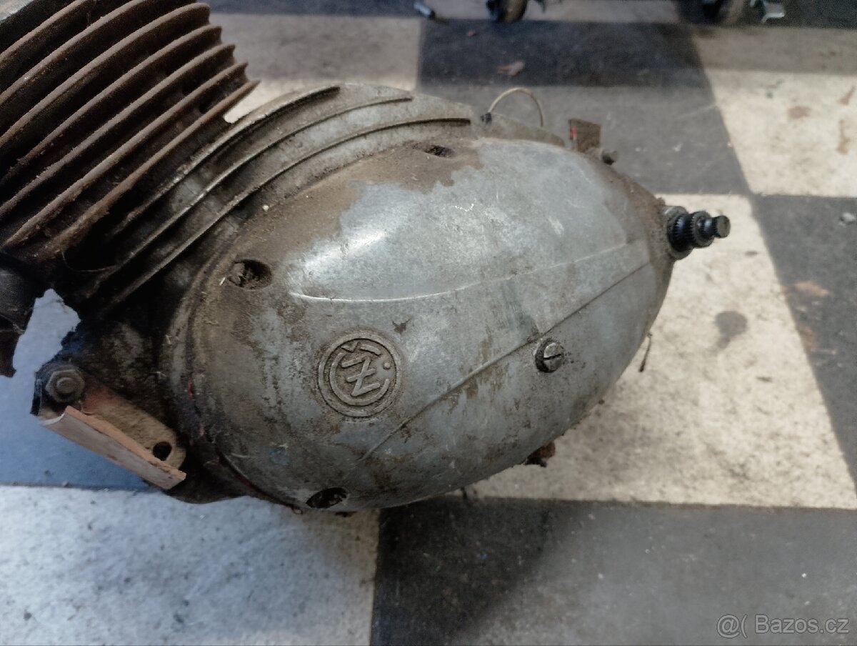 ČZ 150 motor - 6