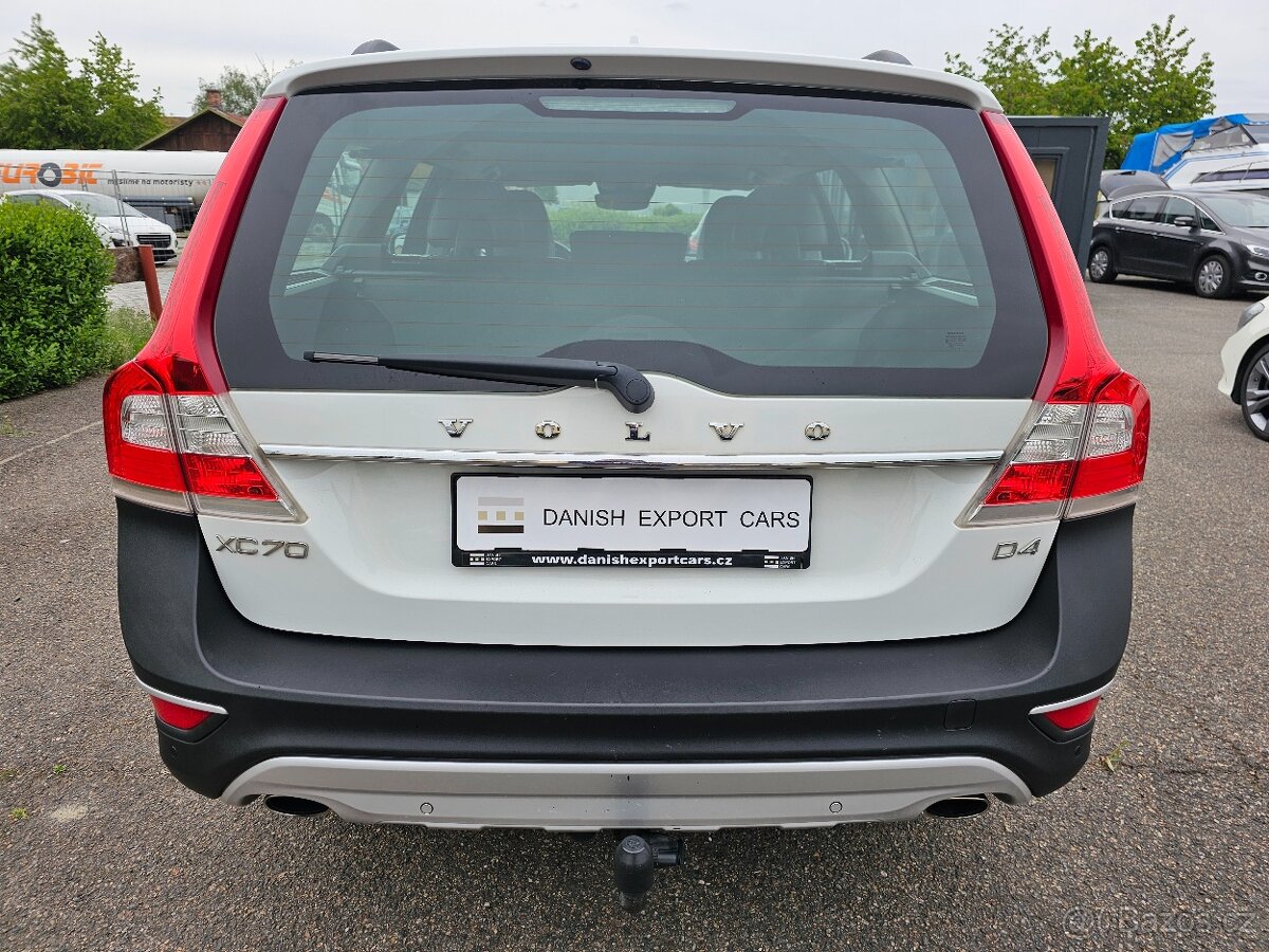 VOLVO XC70 2016 2.0D4 133kW SUMMUM,TEMPOMAT,VÝHŘEVY,SERVISKA - 6