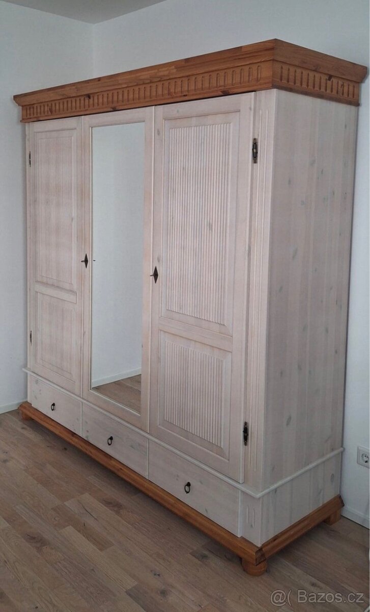 Kompletní Ložnice masivní dřevo s komodou - 6