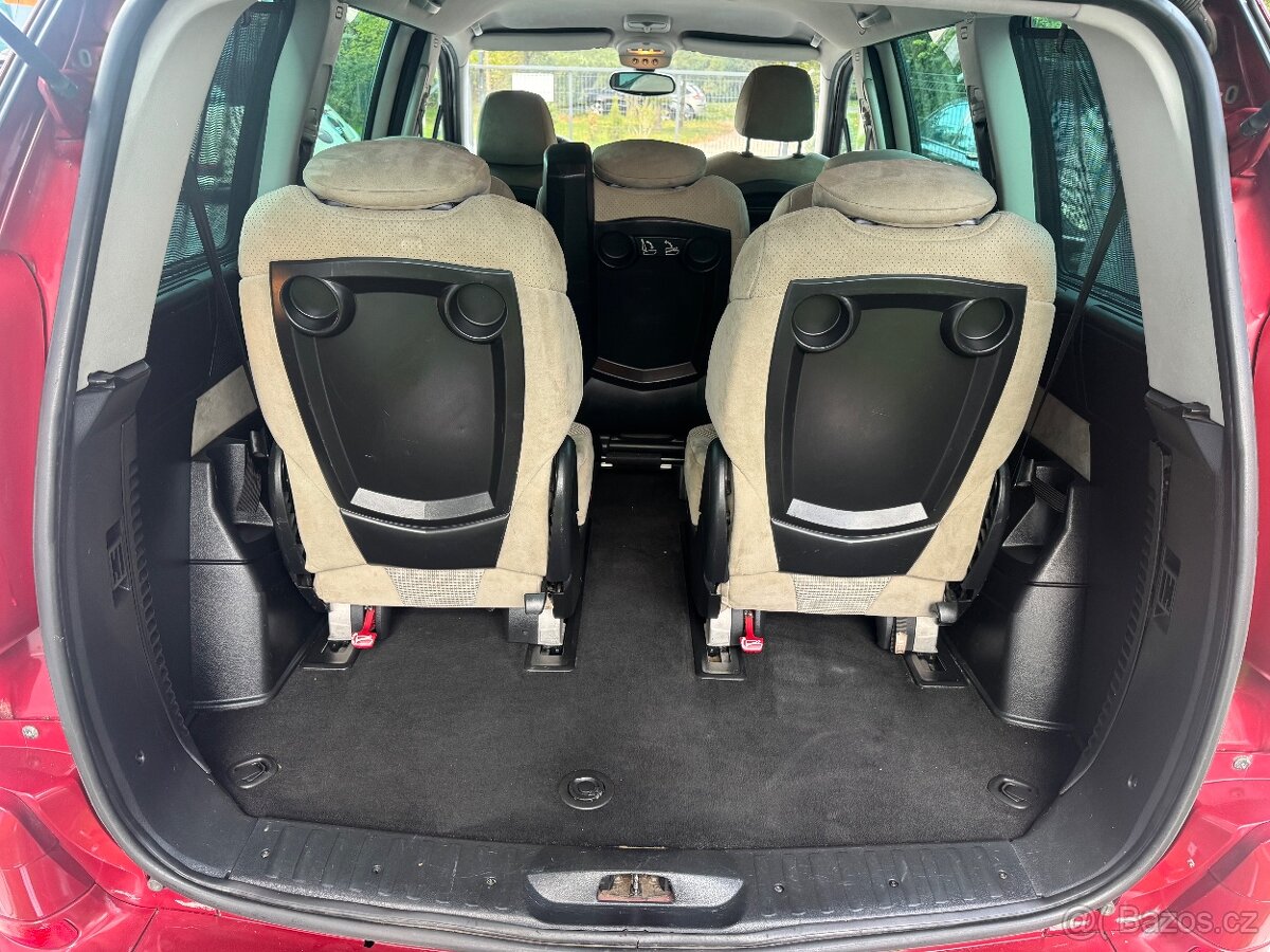 Peugeot 807 2.2 HDI 7 místné - 6