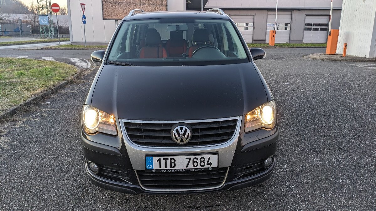 Volkswagen Touran 2.0 TDi Cross 103 kW 7MÍST, RV 4/2008 - 6