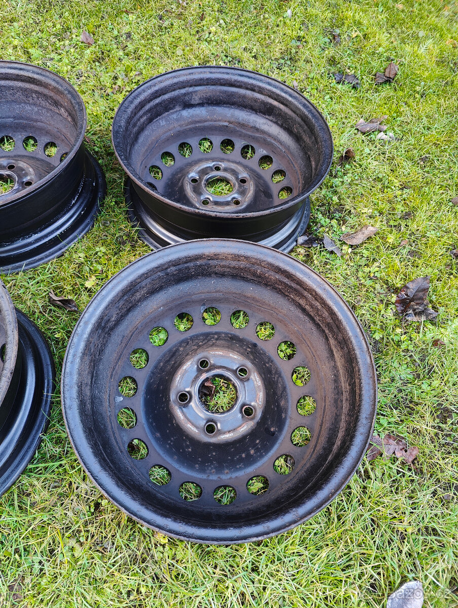 4x disk-sada 6Jx15, rozteč 5x112 ET47, Octavia 2 atd. - 6
