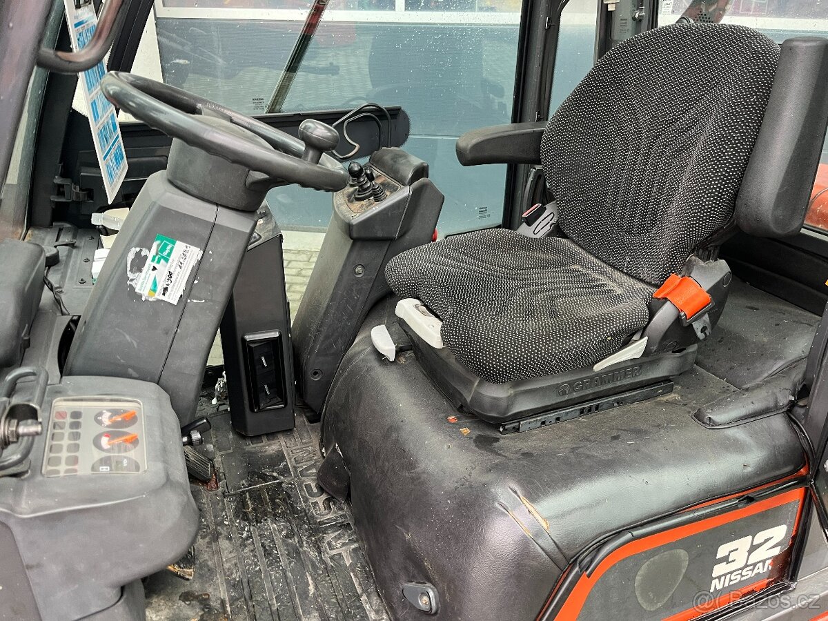 Vysokozdvižný vozík Nissan 32 - 6