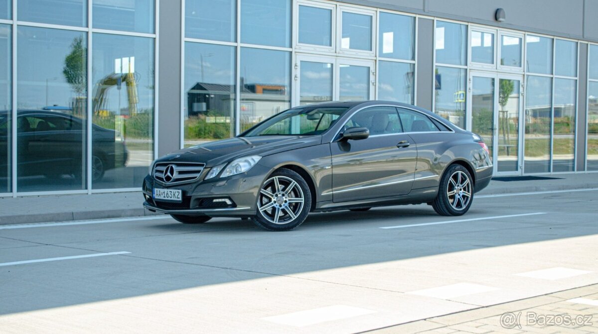 Mercedes-Benz E trieda Kupé 350 CGI Blue - 6