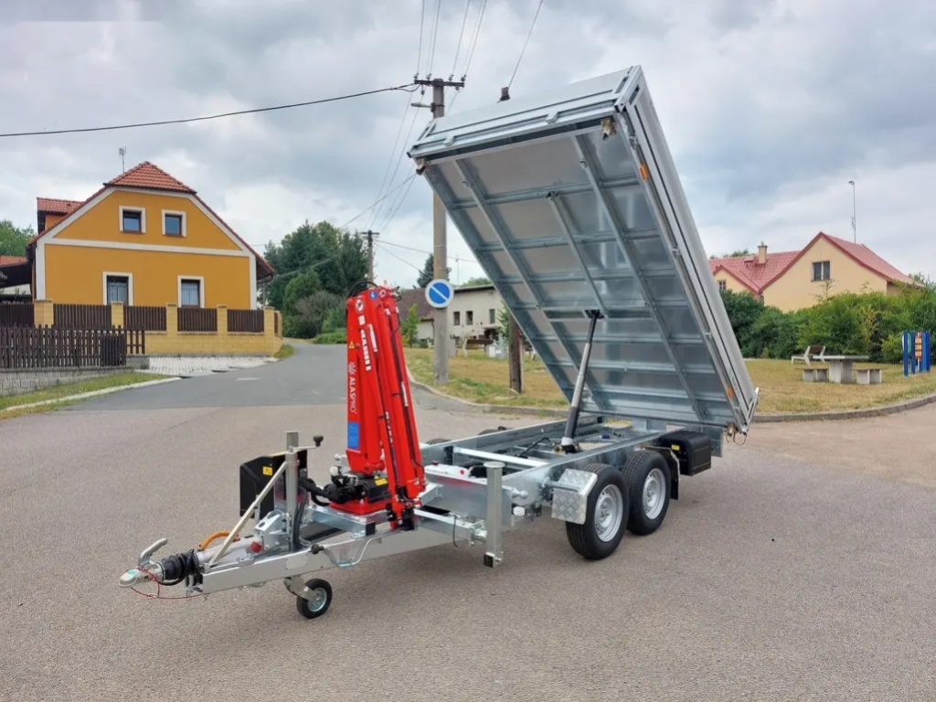 Třístranný sklápěč s rukou - 6