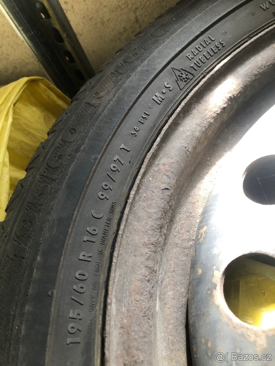 Prodám 4 zimní pneumatiky 195/60R16C na plechových discích - 6
