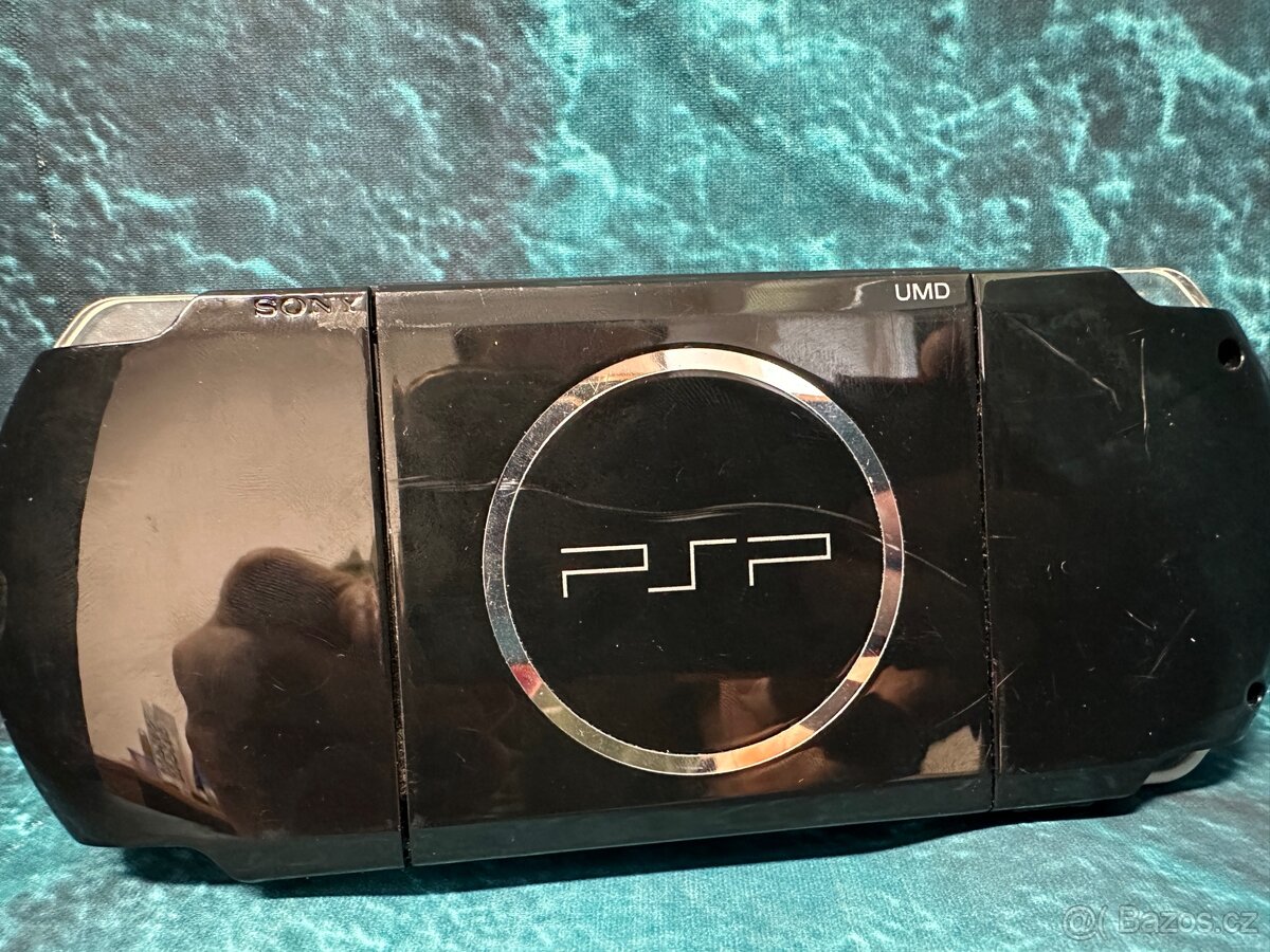 PSP 3000 piano black - 6