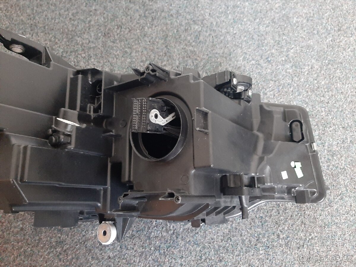 Předni leve světlo BMW G20 - 6