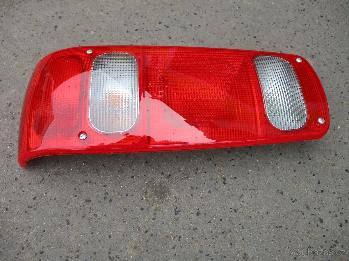 zadní světlo na karavan - 6