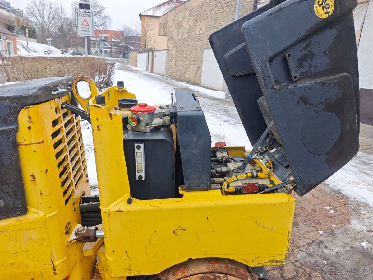 Válec ježkový Bomag BMP 8500 Kompaktor - dálkové ovládání - 6