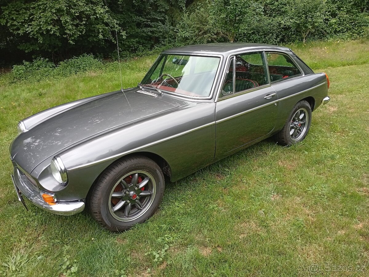 MGB GT 1979 Fully Restored - 6
