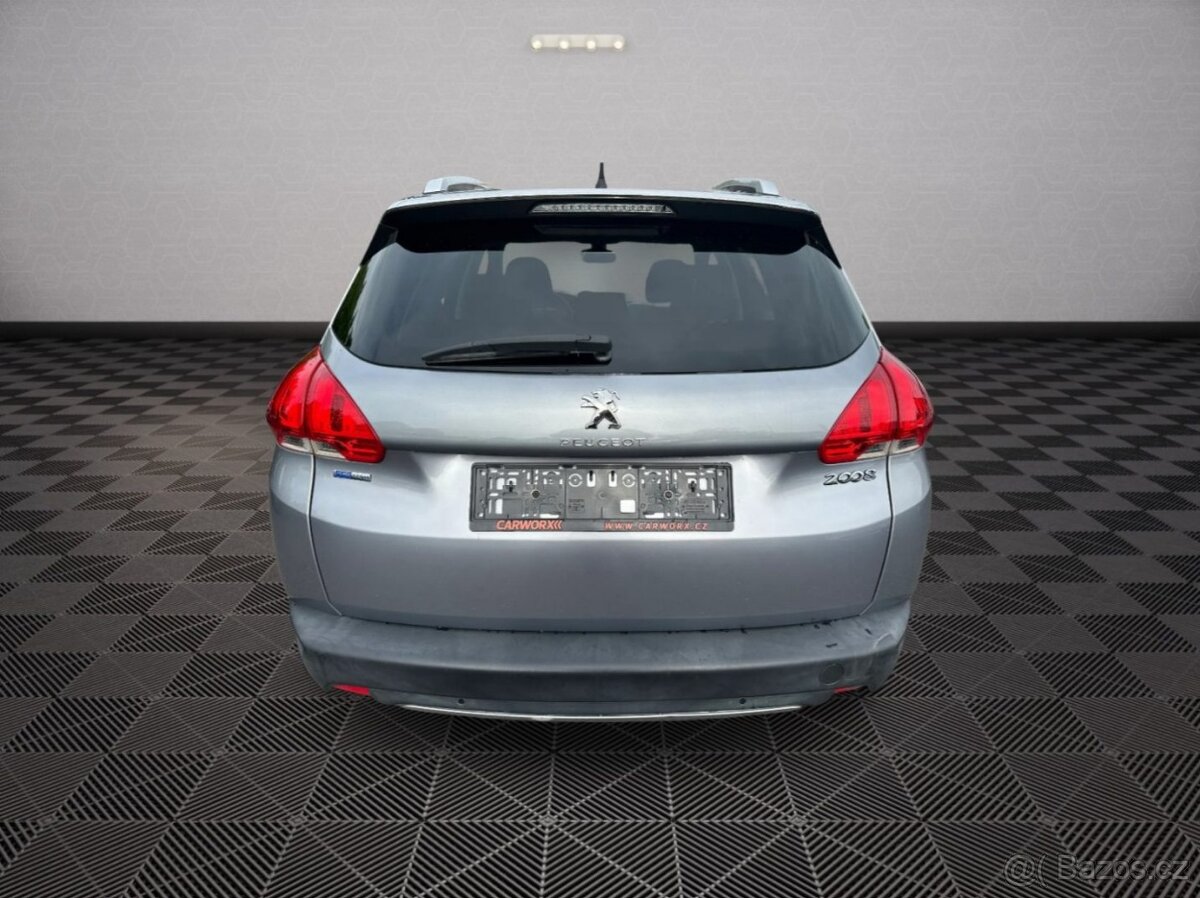 prodám Peugeot 2008 1.2T 81kw Allure - 6