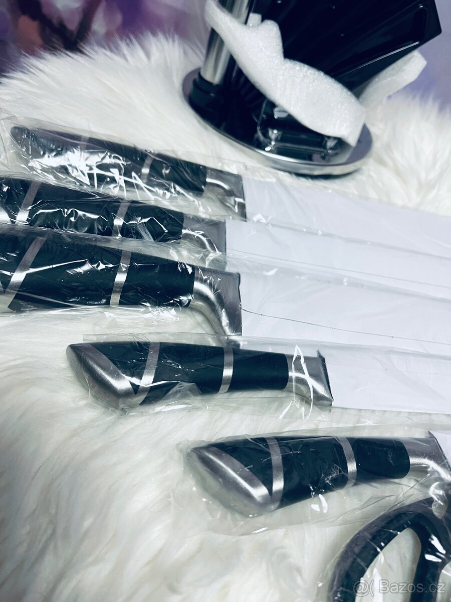 9 dílná sada nožů se stojanem - 6