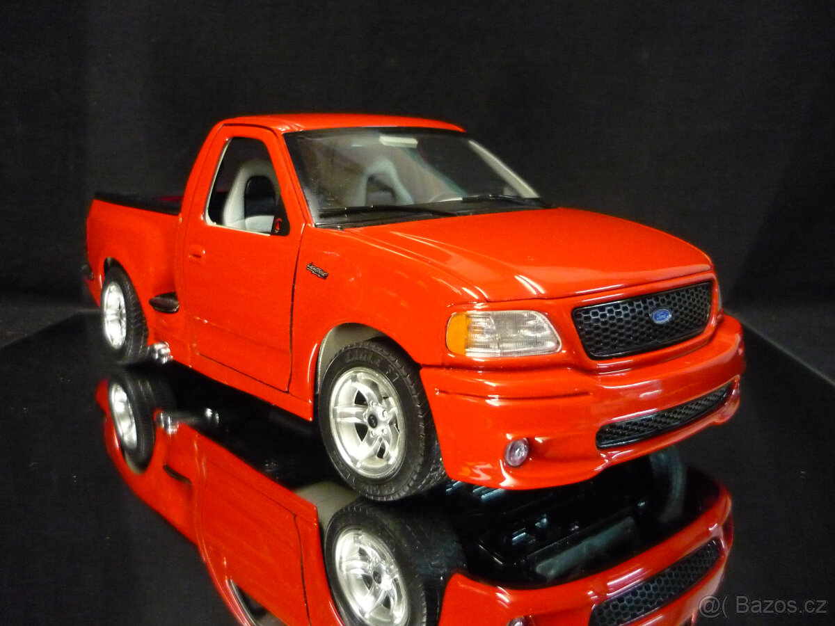 Ford F150 SVT Lightning Bburago 1/18 - 1/21 - 6