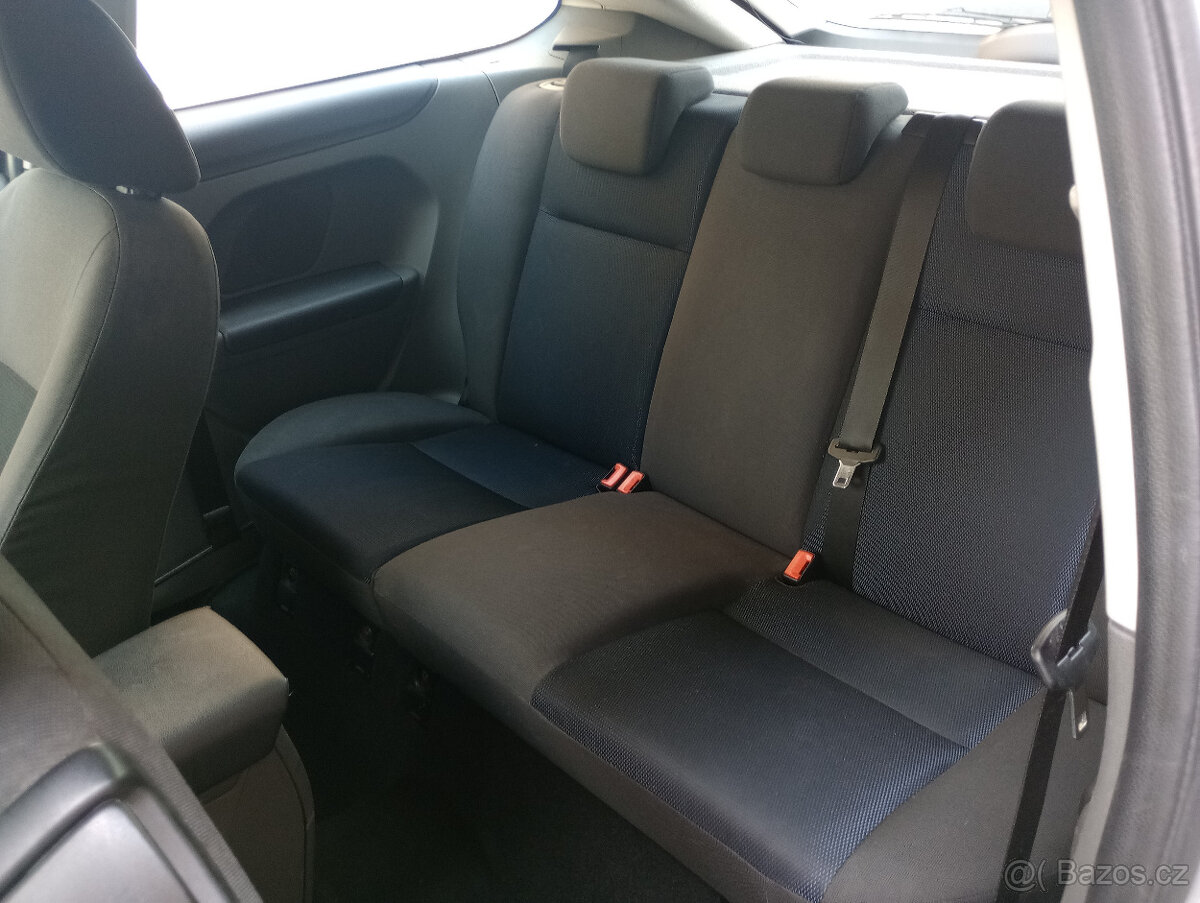 Ford Focus II 1.6 TDCi, 80 kW, hatchback, třídveřový - 6