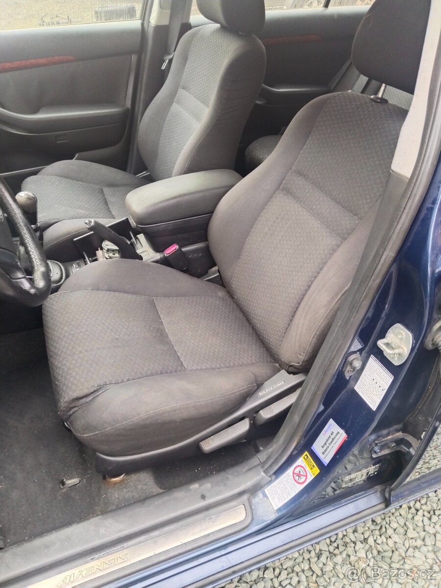 Toyota Avensis kombi - 6