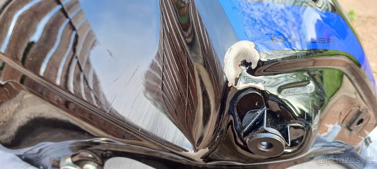 Yamaha MT-10 SP - nádrž - 6