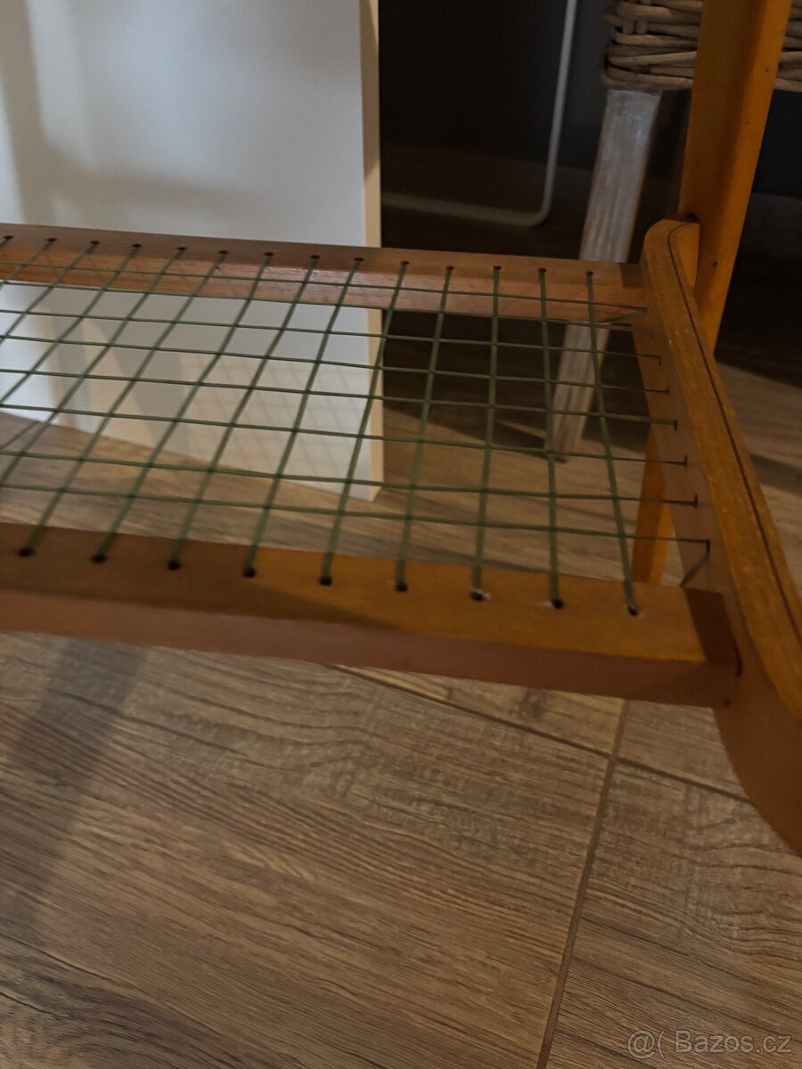 Dřevěný stolek - 6