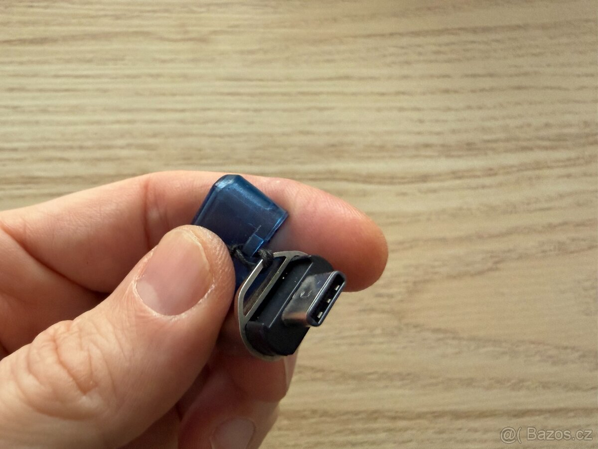 Kingston MobileLite Duo 3C (USB-A a USB-C konektor, MicroSD) - 6