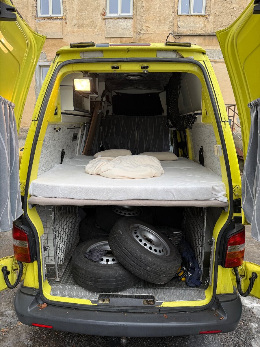 VW Transporter T5 obytný 4x4 - 6