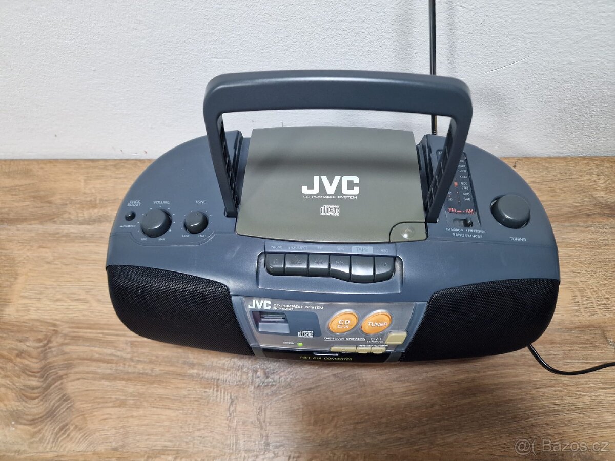 Přenosný rádiomagnetofon JVC - 6