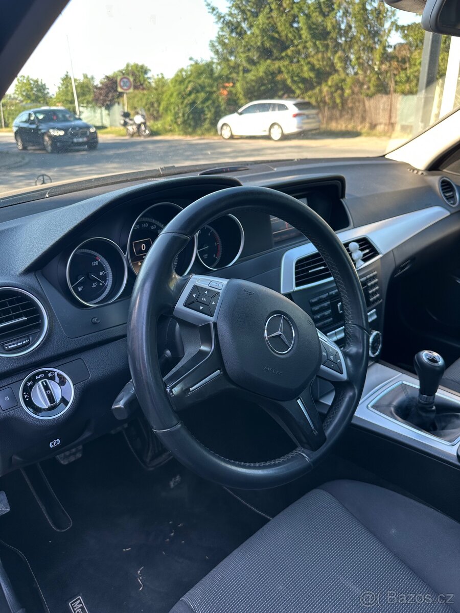 Mercedes-Benz c220 - 6