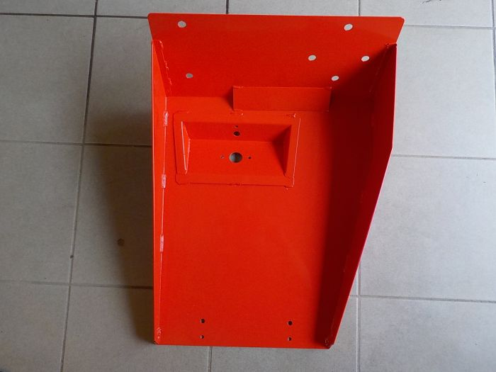 Blatníky zadní na Zetor 5211-7745 - komaxit červená barva - 6