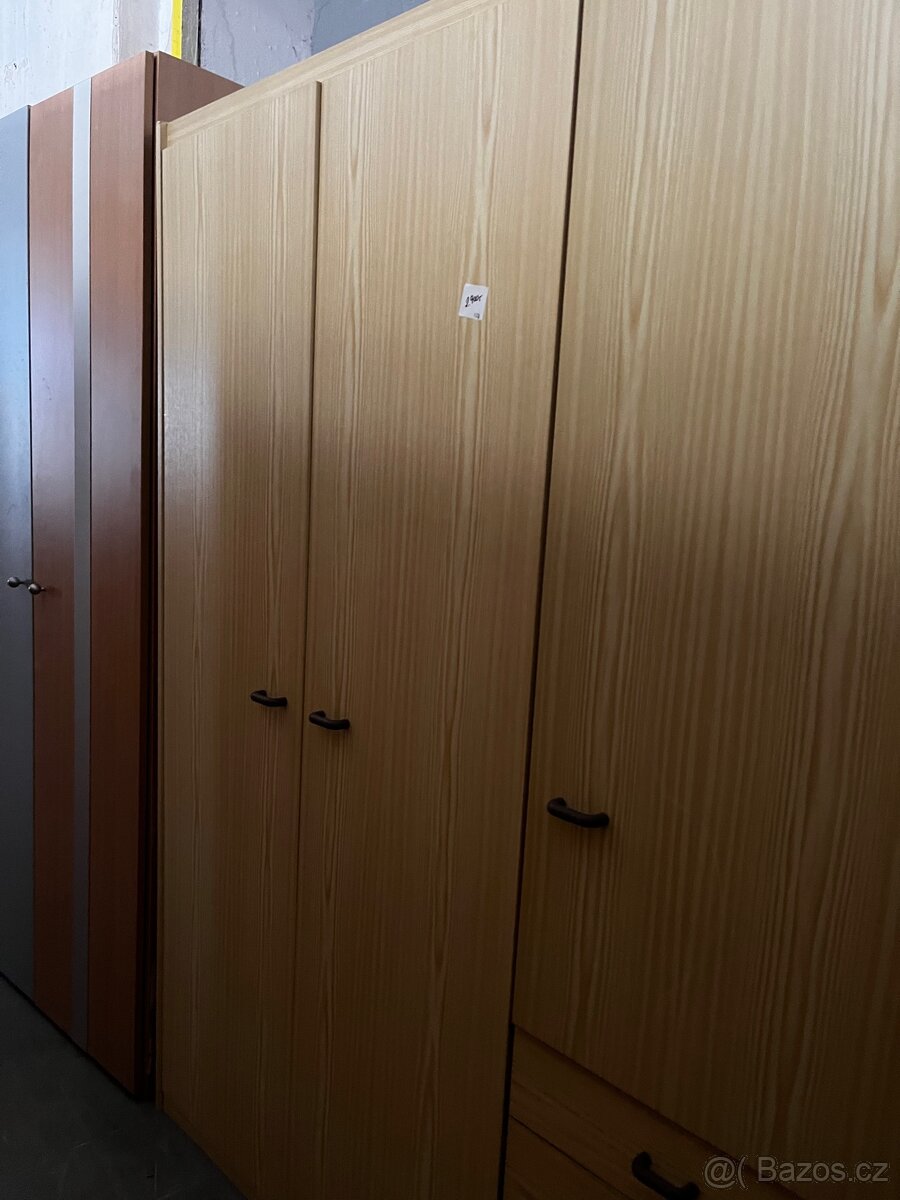Šatní skříň - 6