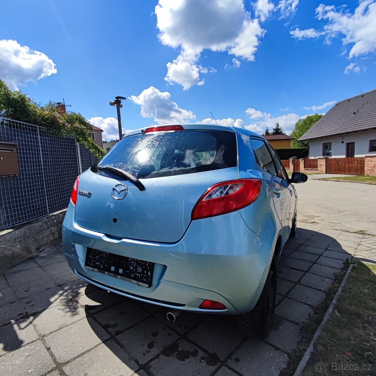 Mazda 2 benzín rok 2010 - 6