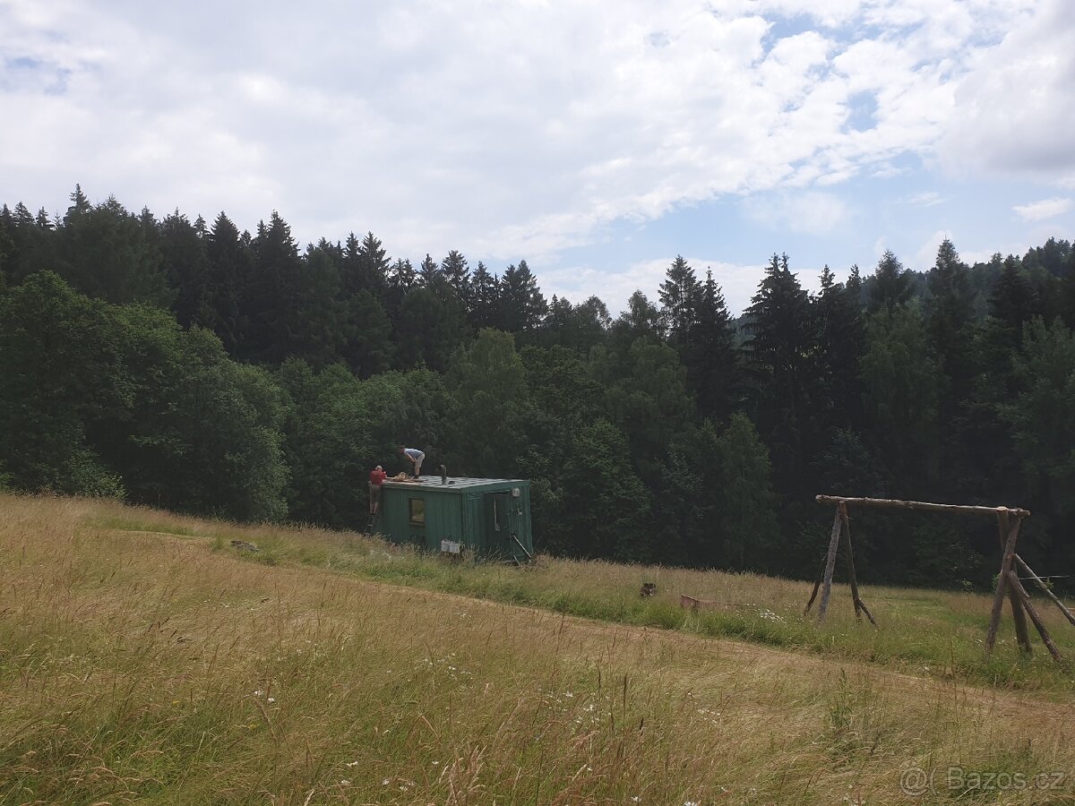 Ubytování zdarma v chatě maringotce, jen za výpomoc - 6