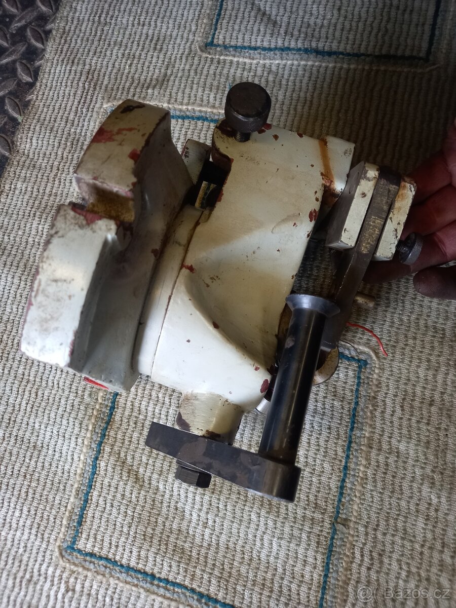 Bruska BN102 - přípravek na podsoustružené frézy - 6