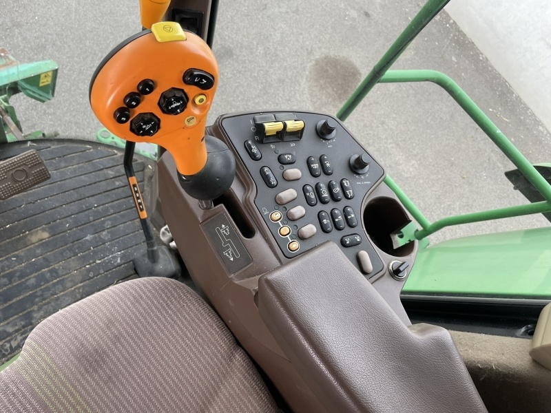 Sklízecí mlátička John Deere 9800I STS - 6