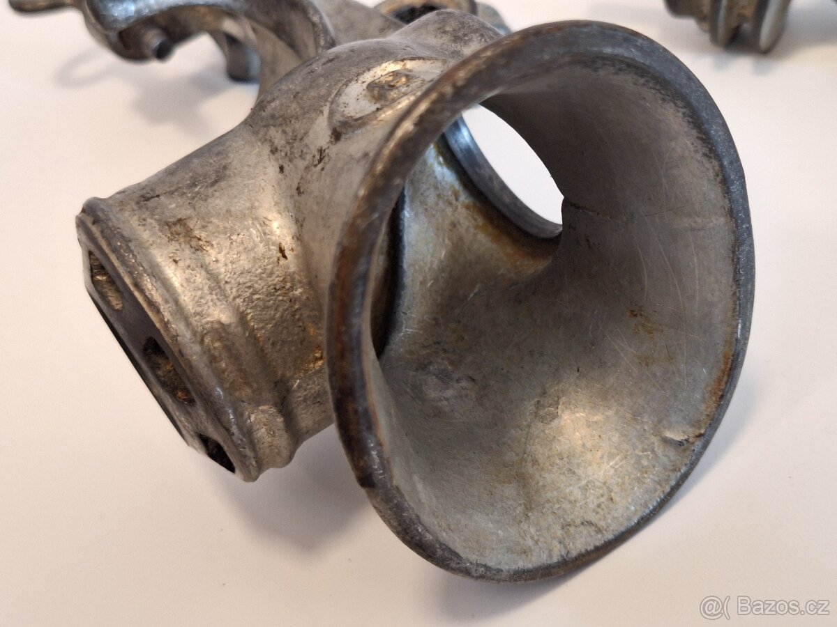 Starý litinový mlýnek na maso Atlantic - 6