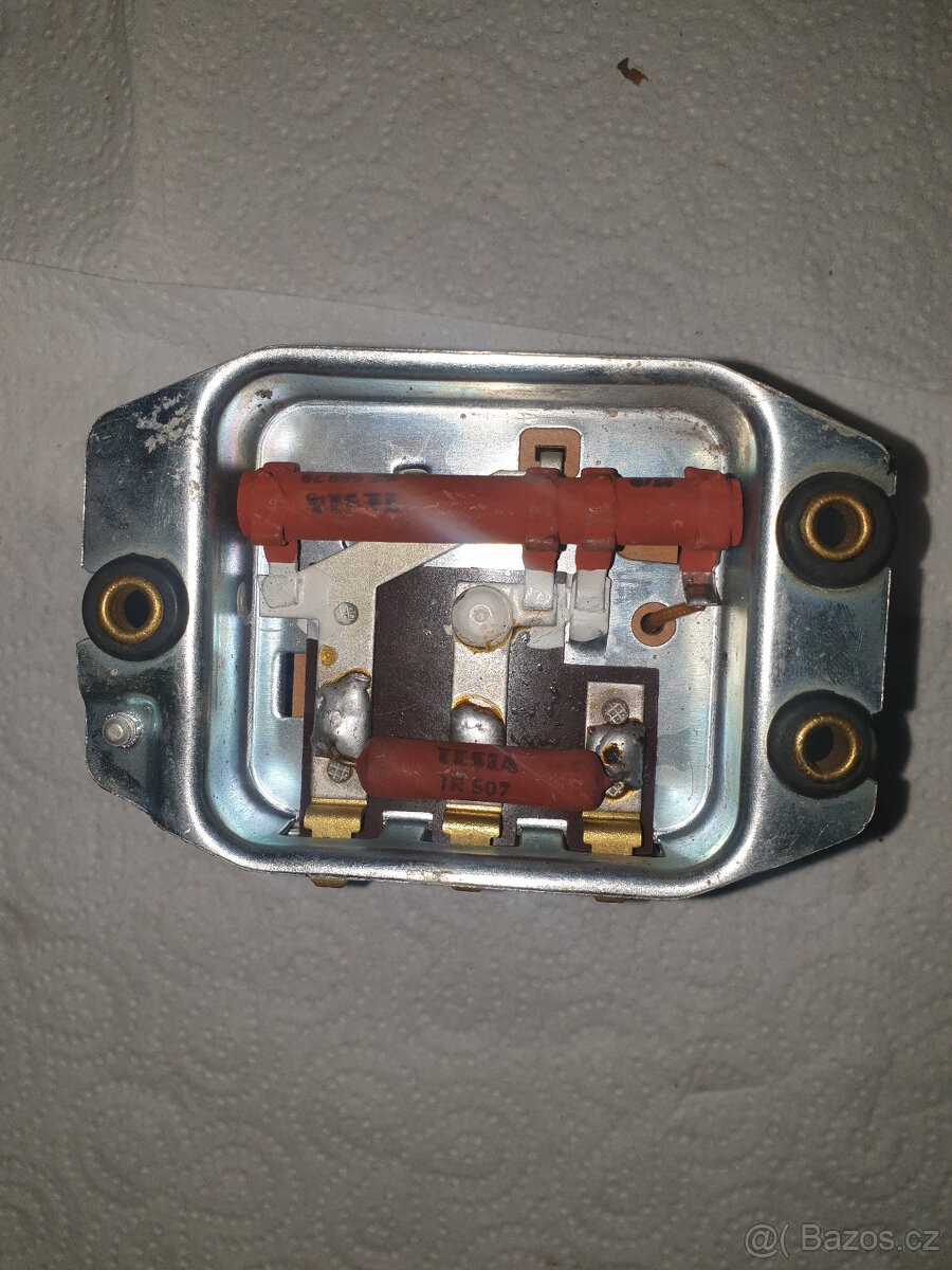Regulační relé na Škoda 105/120 - 6