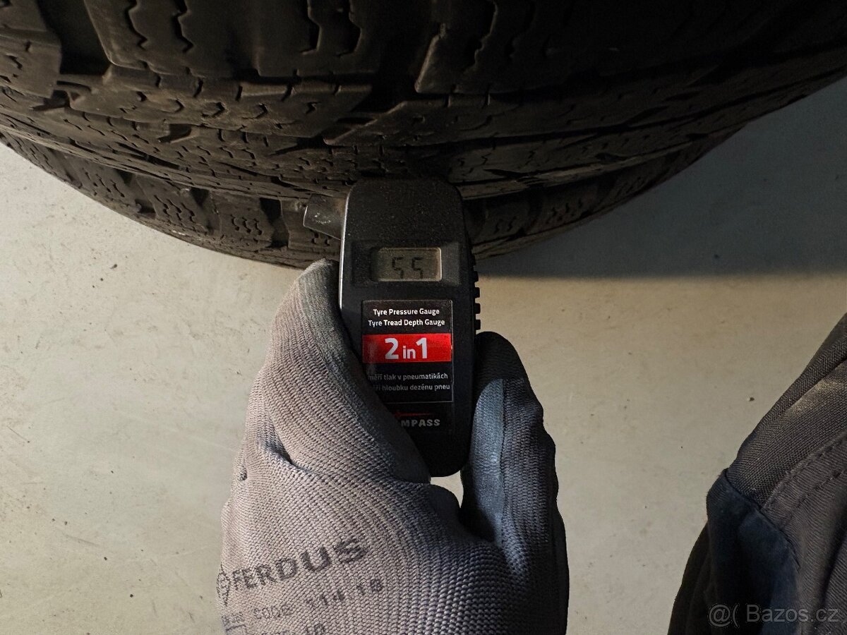 Zimní pneu Nokian 215/60R17C - 6