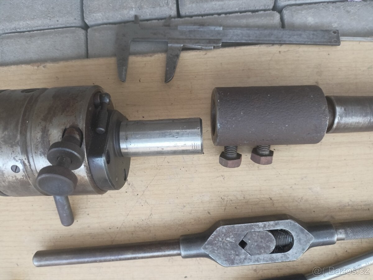 Ráčna,lešenářská ráčna,vrták,výsečník,babka,kovářské kleště. - 6