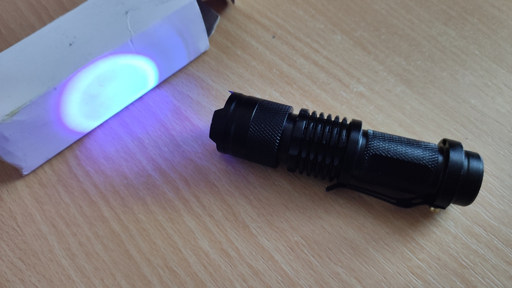 UV svítilna ZOOM test bankovek, Geocaching... - 6