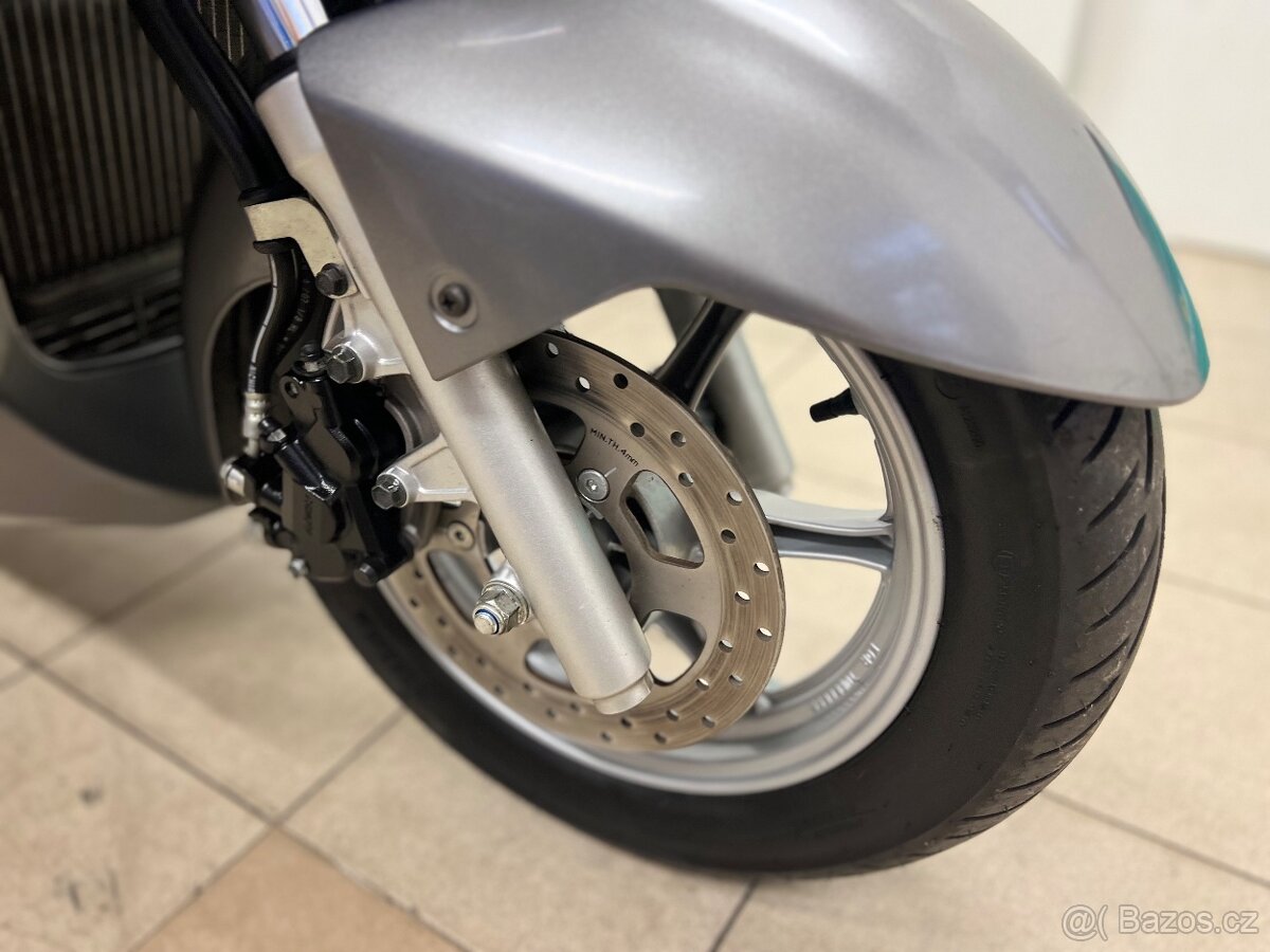 SUZUKI BURGMAN 200 - 6