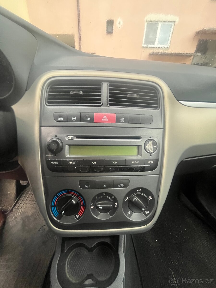 Fiat Punto 1.4 70kW - 6