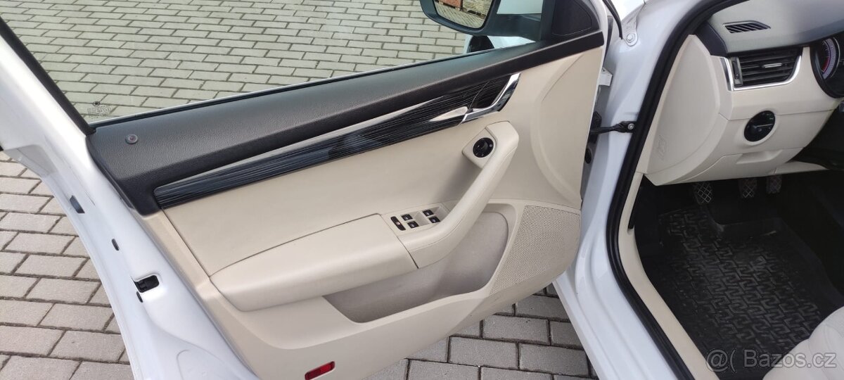 Škoda Octavia III - 6