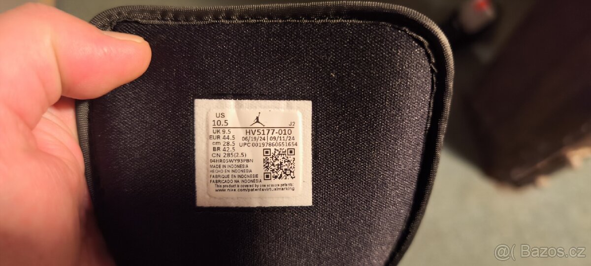 AIR JORDAN 1 MID SE - 6